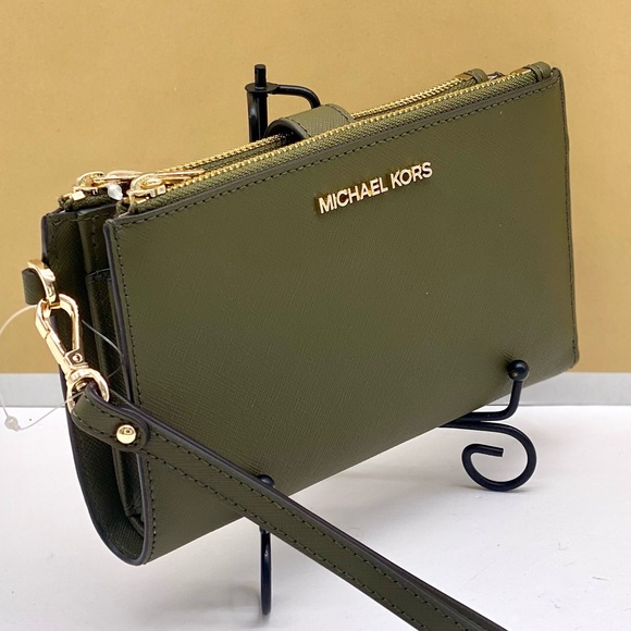 Michael Kors DoubleZip Wallet Wristlet
Phone Case DUFFLE - Picture 12 of 14